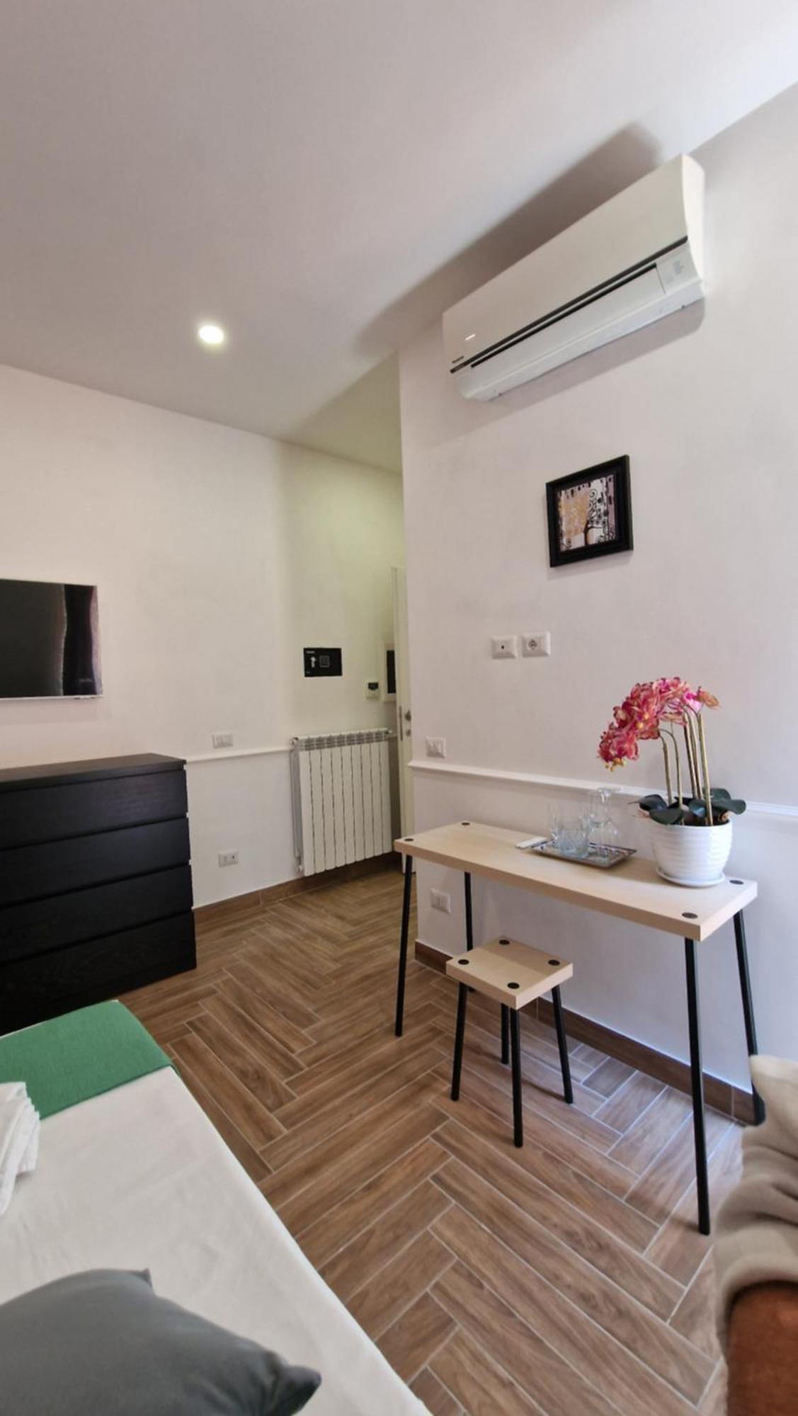 Susy'S Guest House - Room Spagna Rome Exterior photo